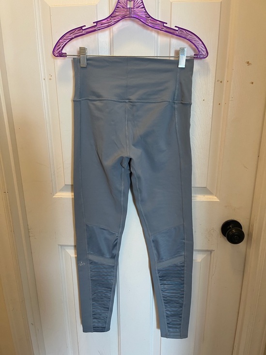 🧘🏽‍♀️ EUC Alo Yoga High-Waist Moto Leggings - Blue - Size Medium - Picture 3 of 15
